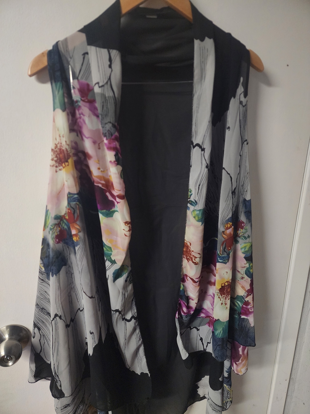 Model France Floral Watercolor Open Front Sleeveless Duster Vest